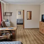 Δωμάτια σε οικογενειακή κατοικία Goscinne Laguna